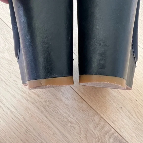 Pour La Victoire Black Leather Wedges Size 8.5 - Picture 10 of 11